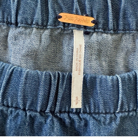 Free People Tangled In Willows Denim Romper Size:Small PTP 19” - Picture 5 of 7